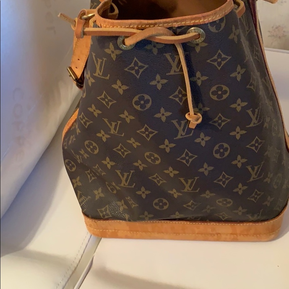Louis Vuitton bucket